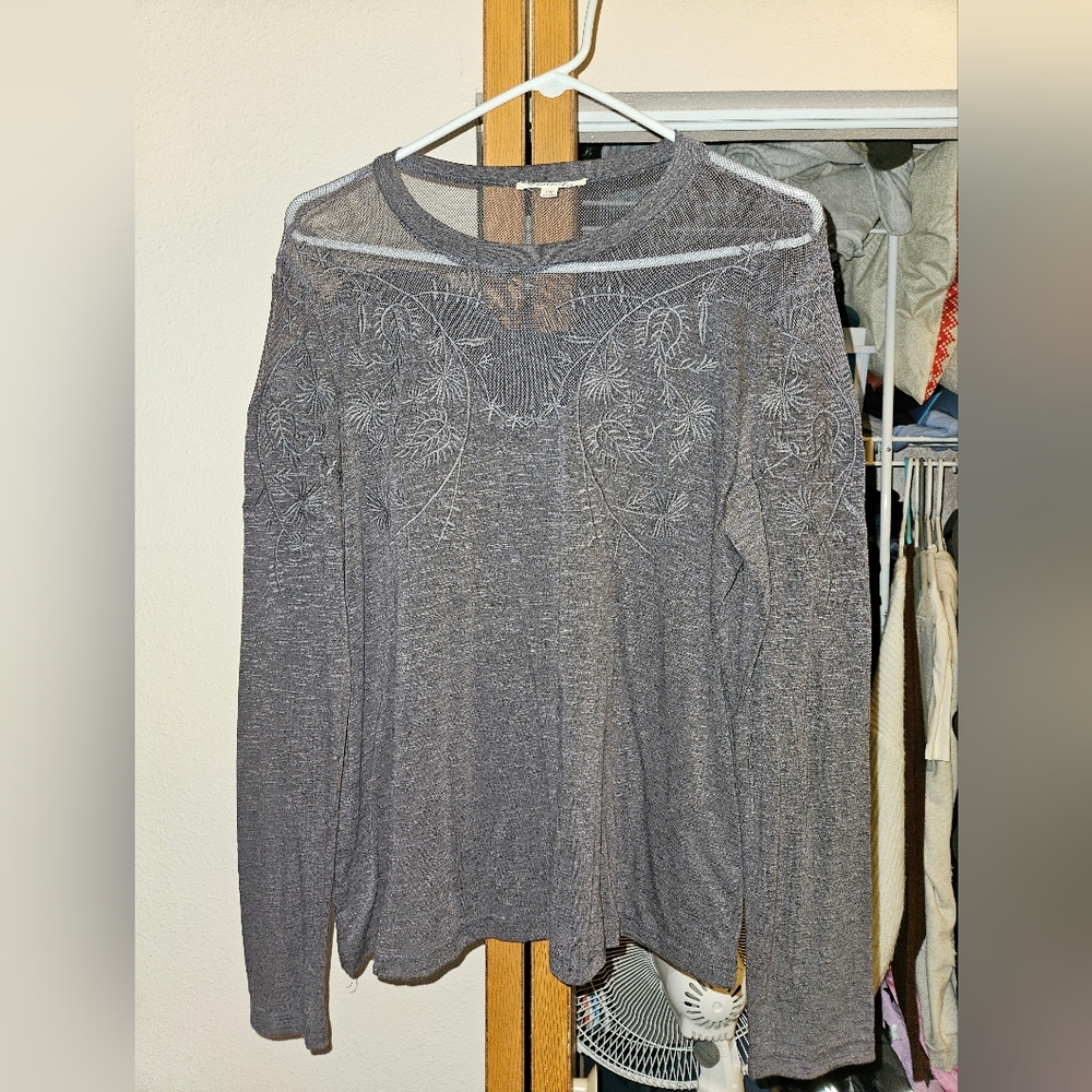long sleeve lace on top
